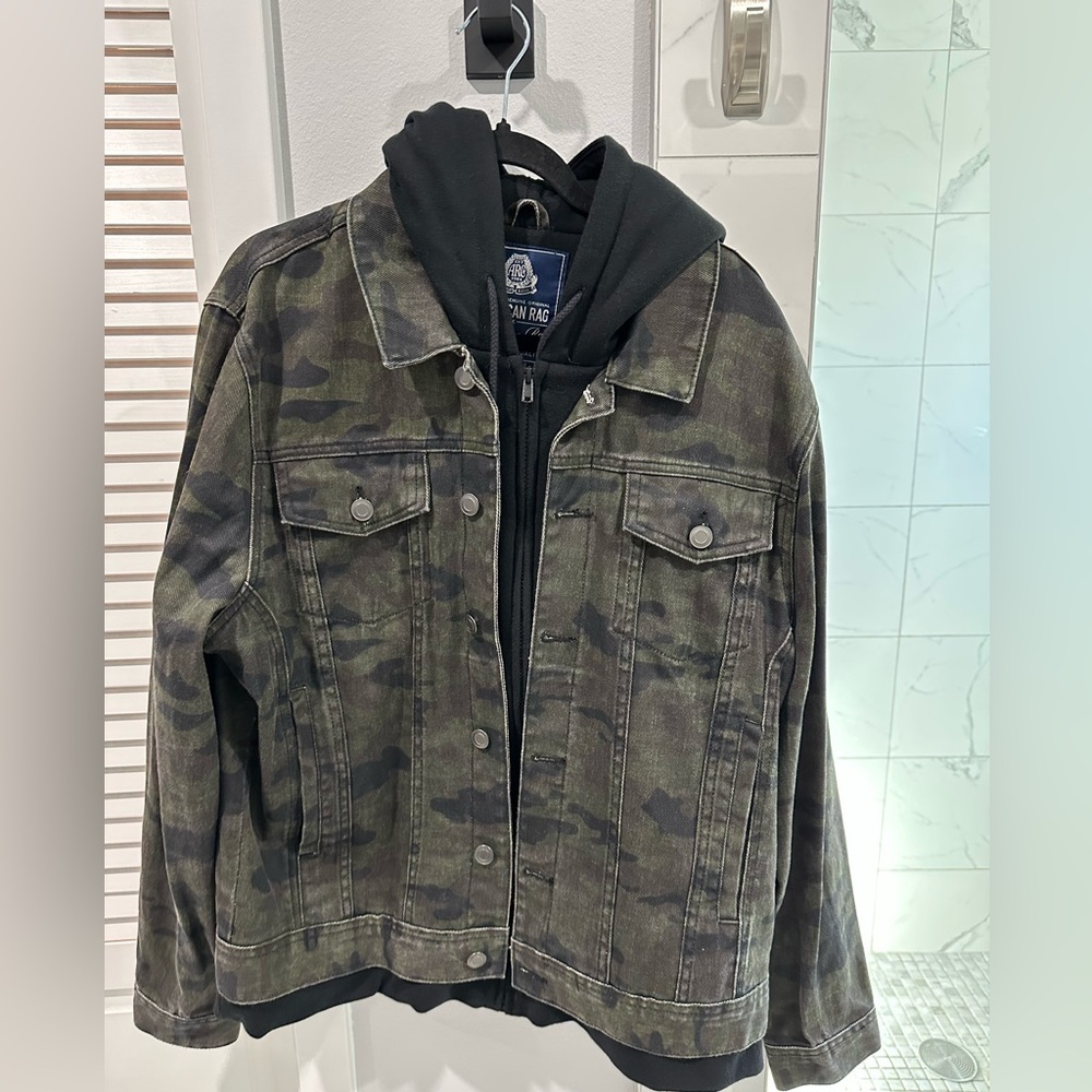 Camo and black hooded jean jacket w/ zipper